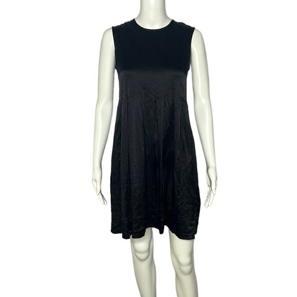 Vince Dresses & Skirts - Vince Silk Pleated Dress Size 4